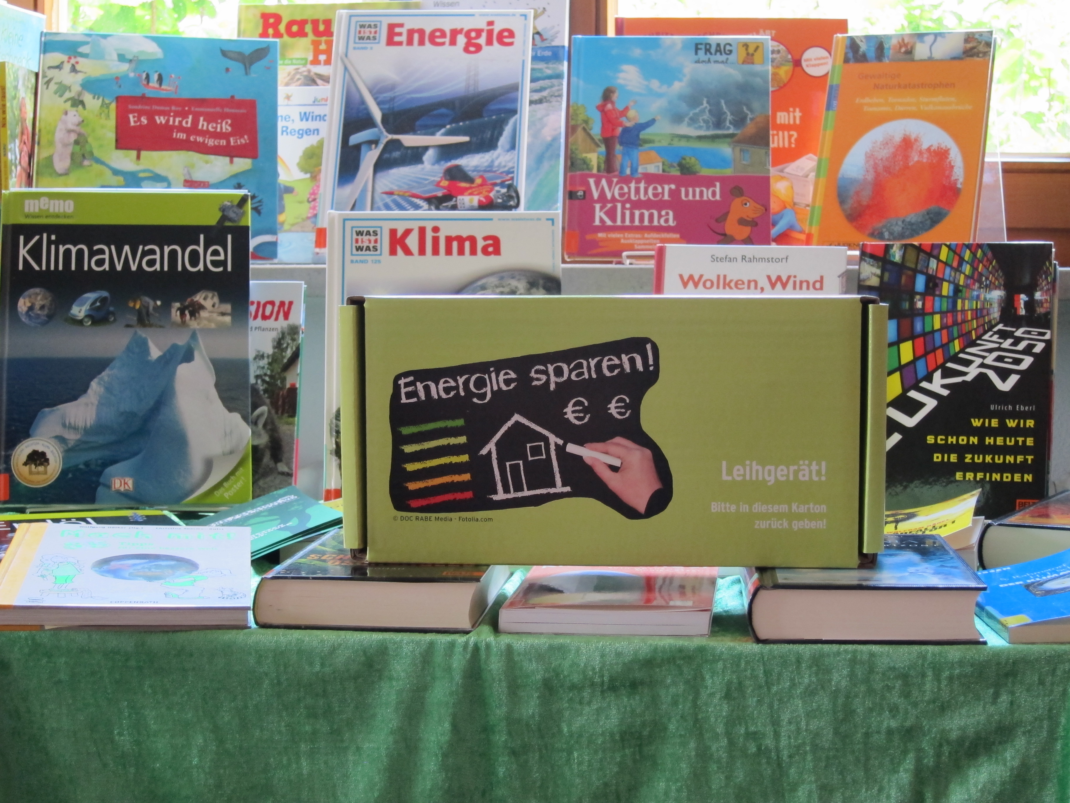 Aktion Energiesparen - Ausstellung in der Bücherei
